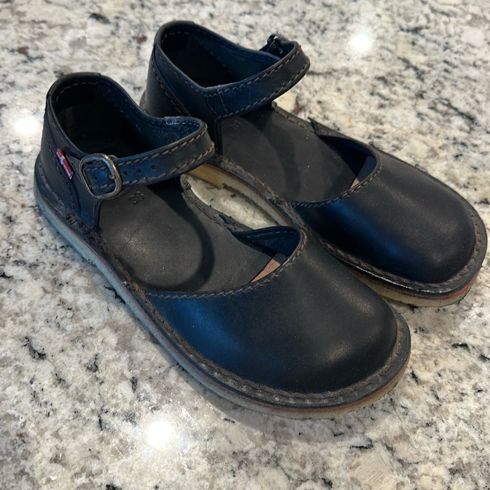 Classic Black Leather Women's Loafers